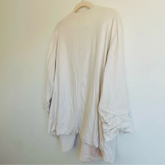 Skies Are Blue Curvy Linen Blend Blazer - Picture 9 of 9